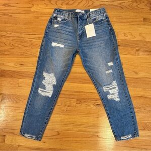 KanCan Kerrigan Ultra Highrise Mom Jean Size 28 NWT
